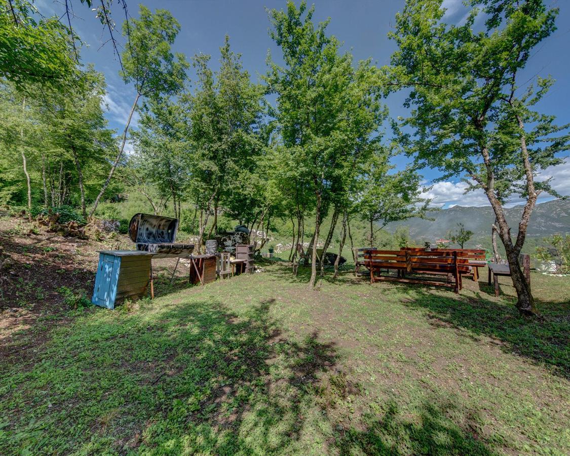 Holiday Home Pavle Rijeka Crnojevića Buitenkant foto