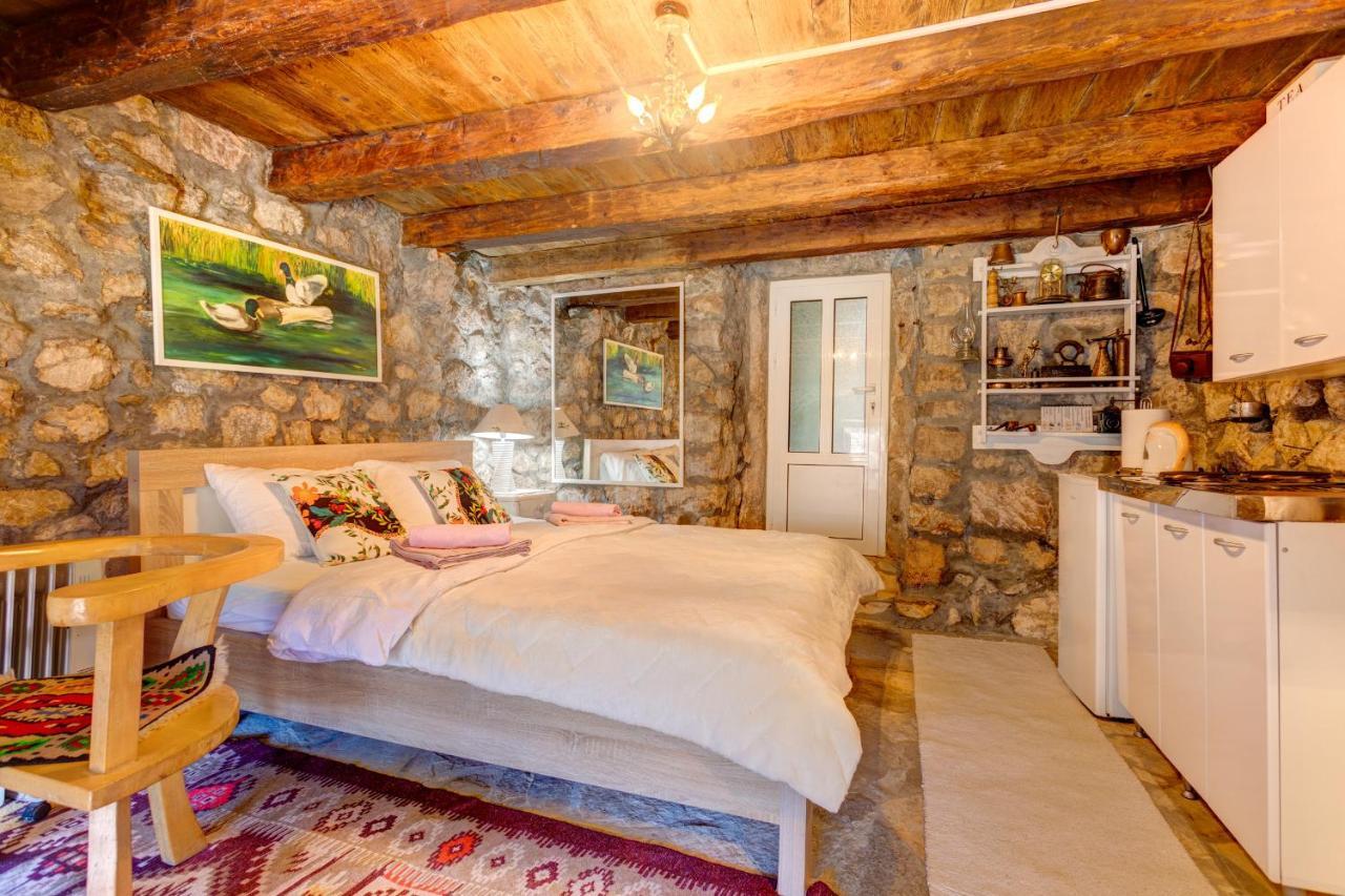 Holiday Home Pavle Rijeka Crnojevića Buitenkant foto